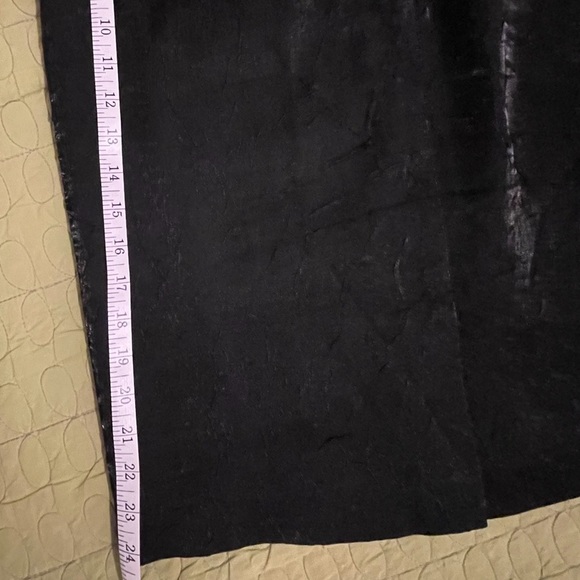 Lena Gabrielle Black Rayon & Polyester Skirt, button & zipper closure, Size 14 - Picture 11 of 13